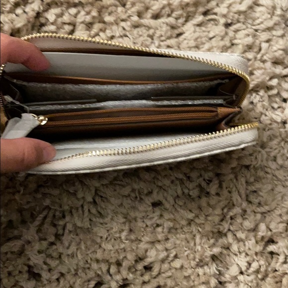 Michael Kors wallet - Picture 3 of 5